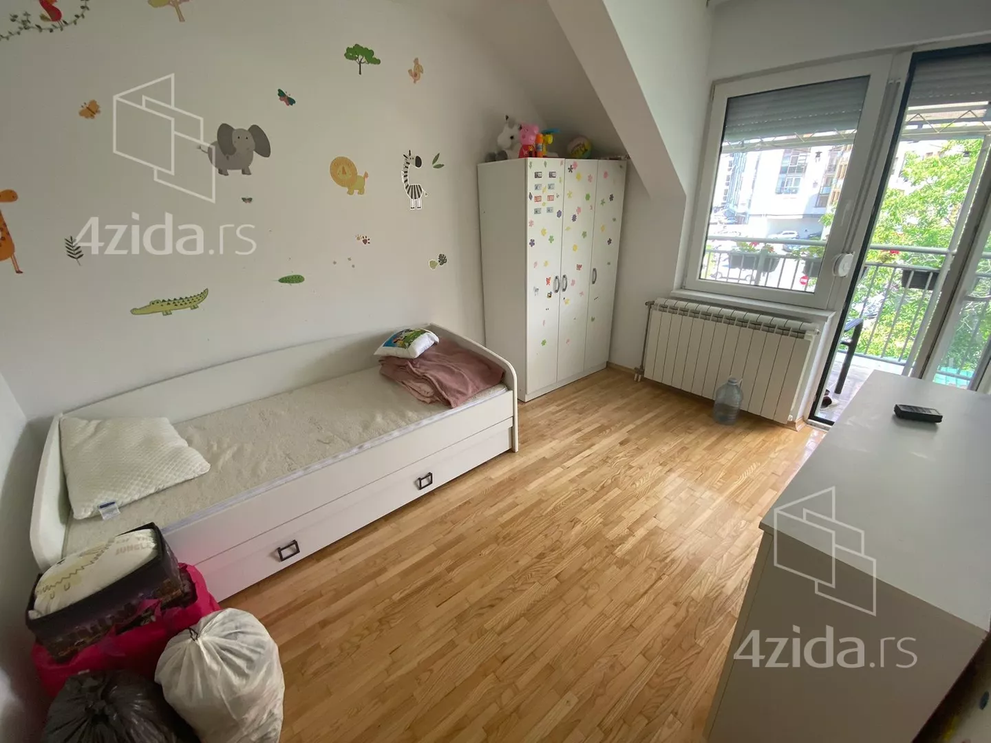 Četvorosoban stan | 4zida