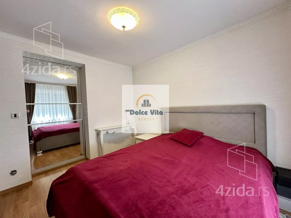 Šestosoban stan | 4zida