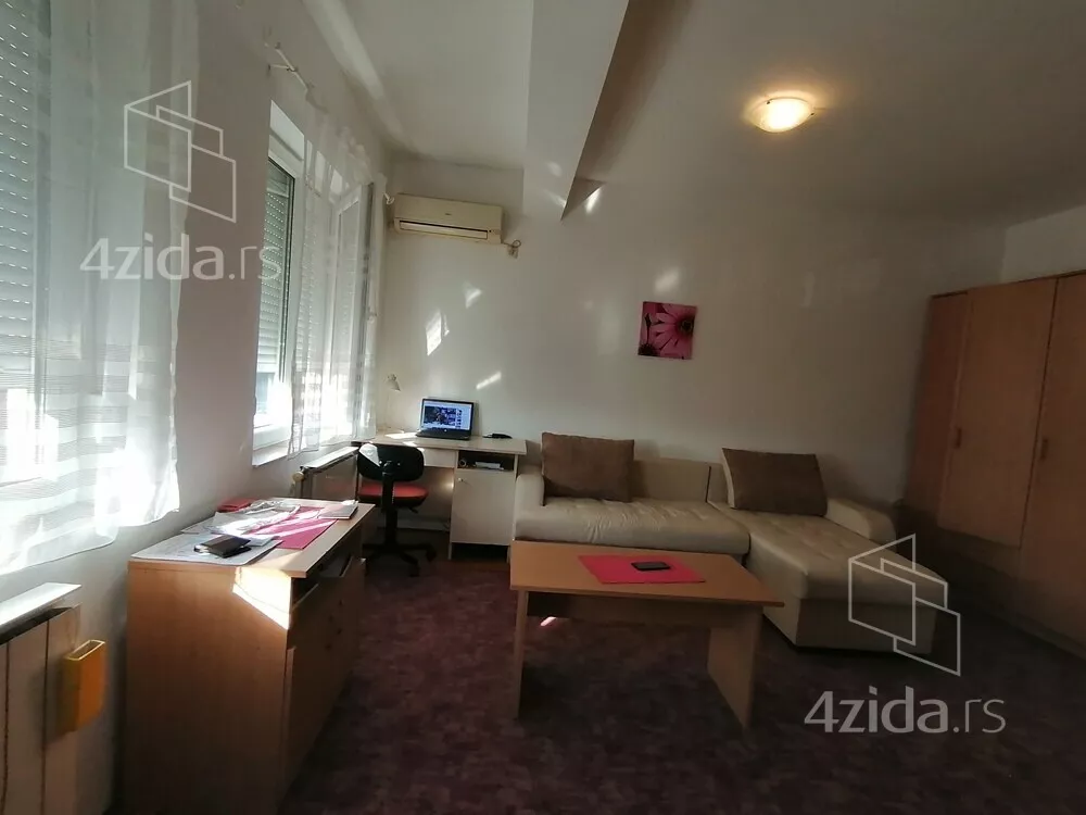 Garsonjera | 4zida