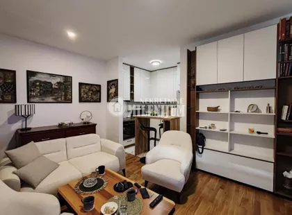 Karađorđeva | 4zida.rs