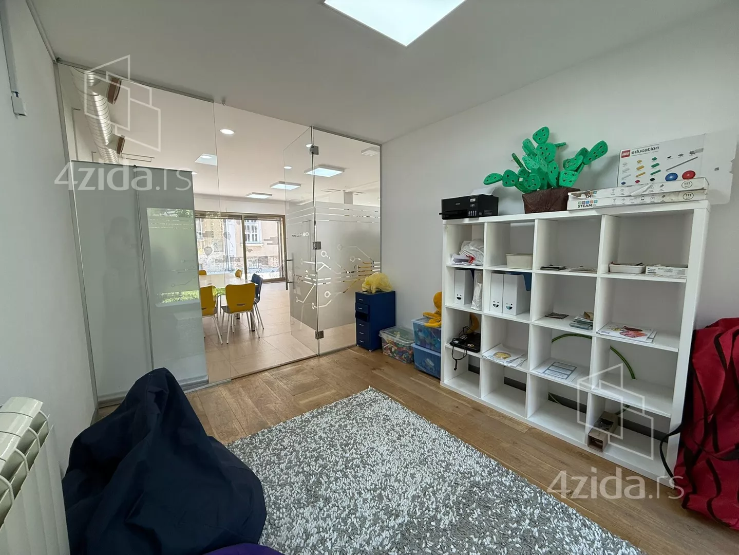 Lokal | 4zida