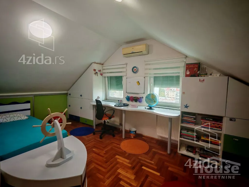 Petosoban stan | 4zida