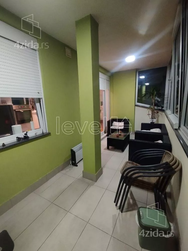 Petosoban stan | 4zida