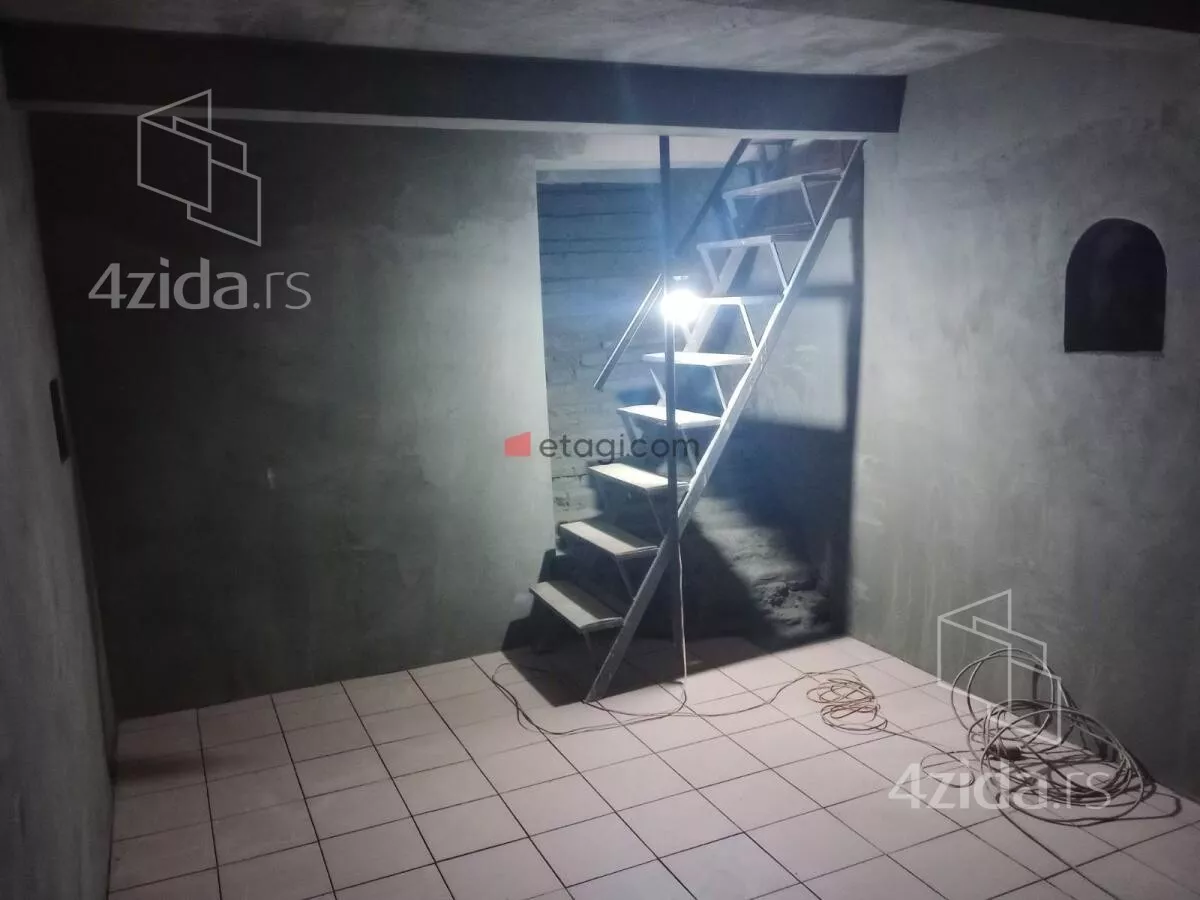 Lokal | 4zida