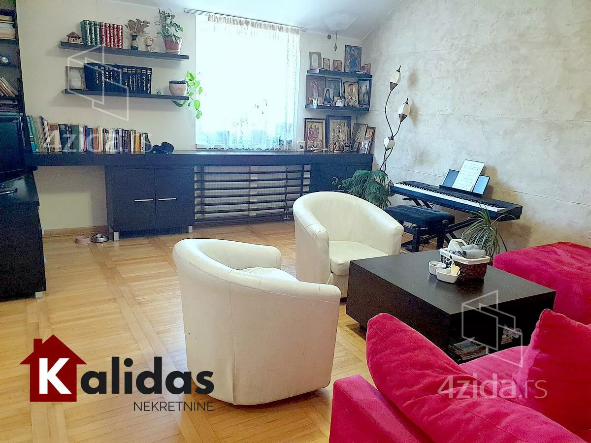 Petosoban stan | 4zida