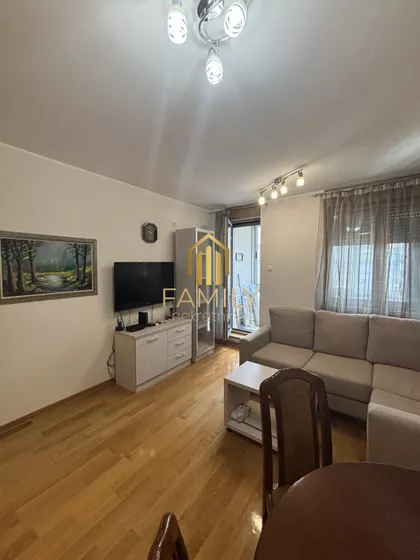 Adamovićevo Naselje | 4zida.rs