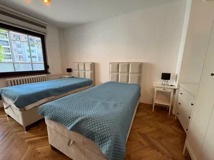 Železnička 33 | 4zida.rs