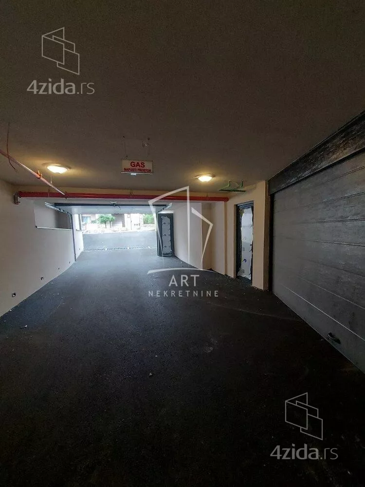 Garaža | 4zida