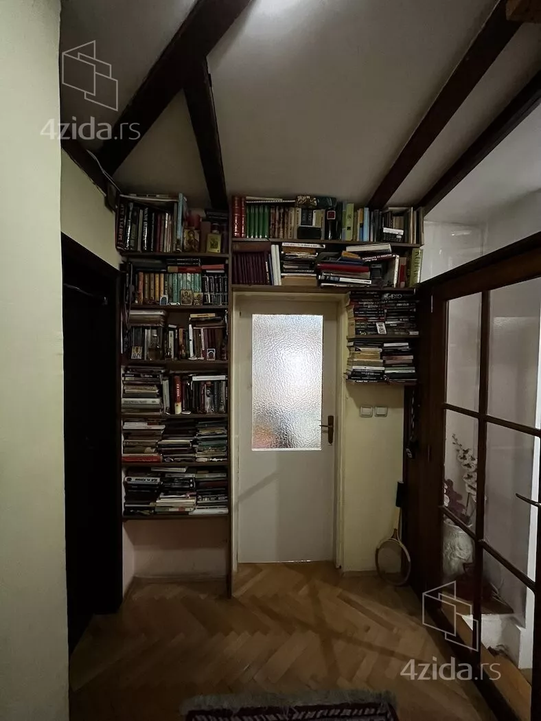 Šestosoban stan | 4zida