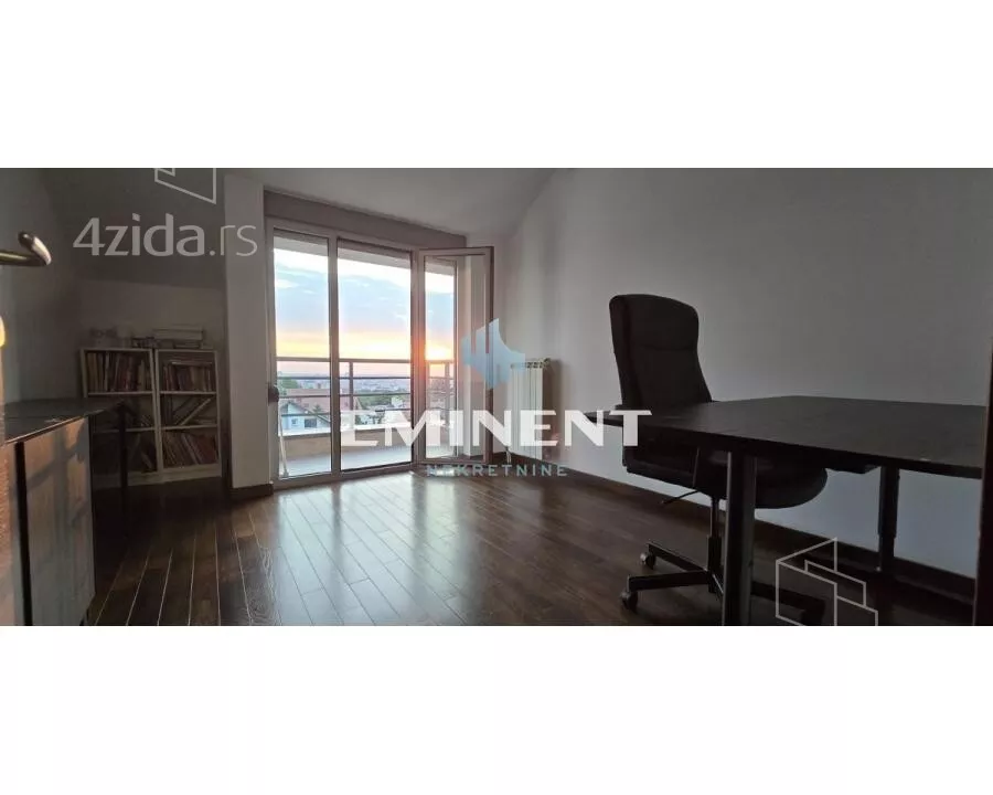 Petosoban stan | 4zida