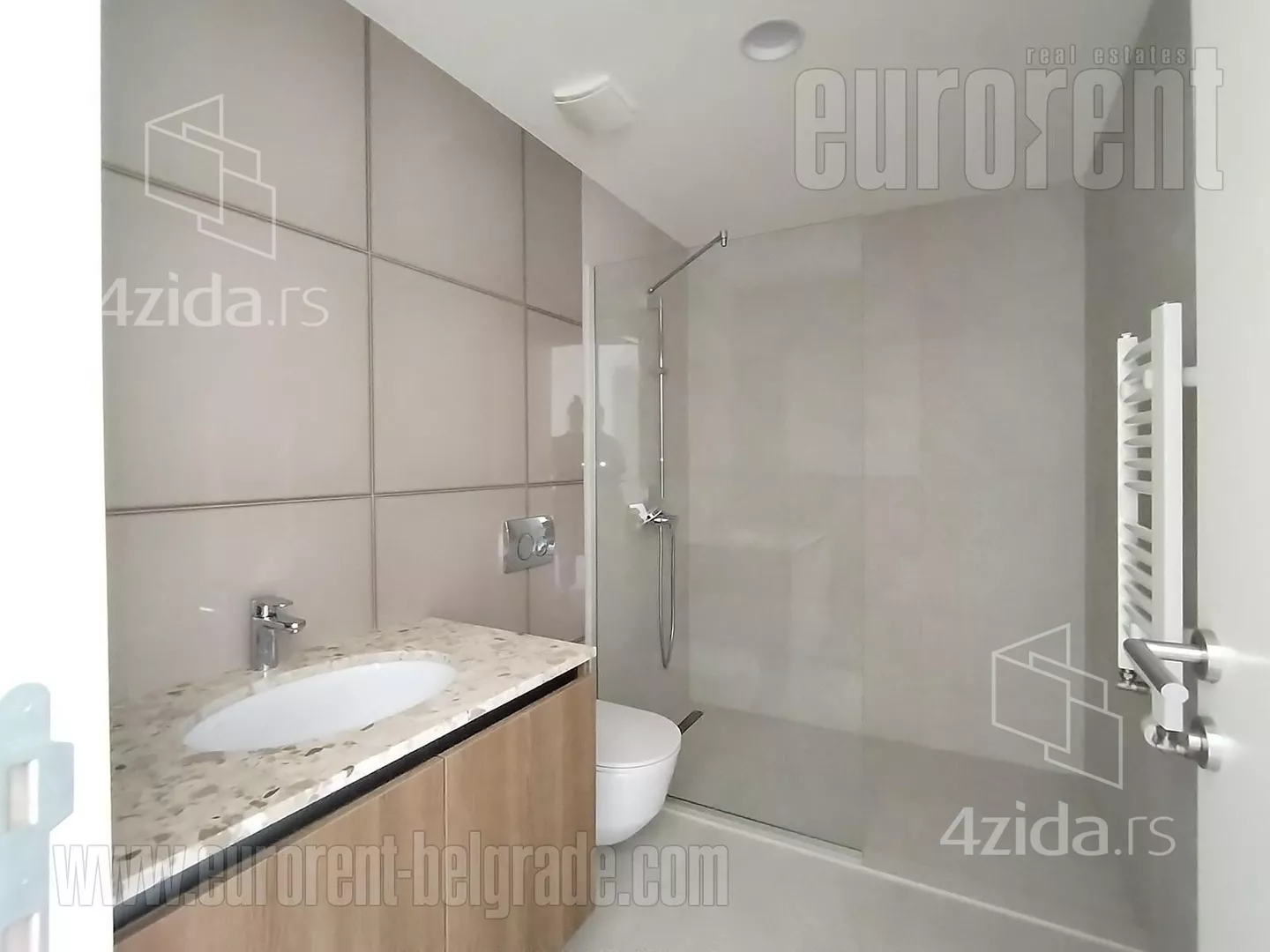 Petosoban stan | 4zida