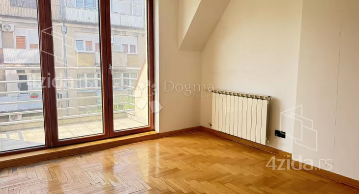 Šestosoban stan | 4zida