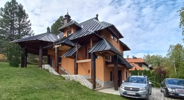 3-etažna kuća | 4zida