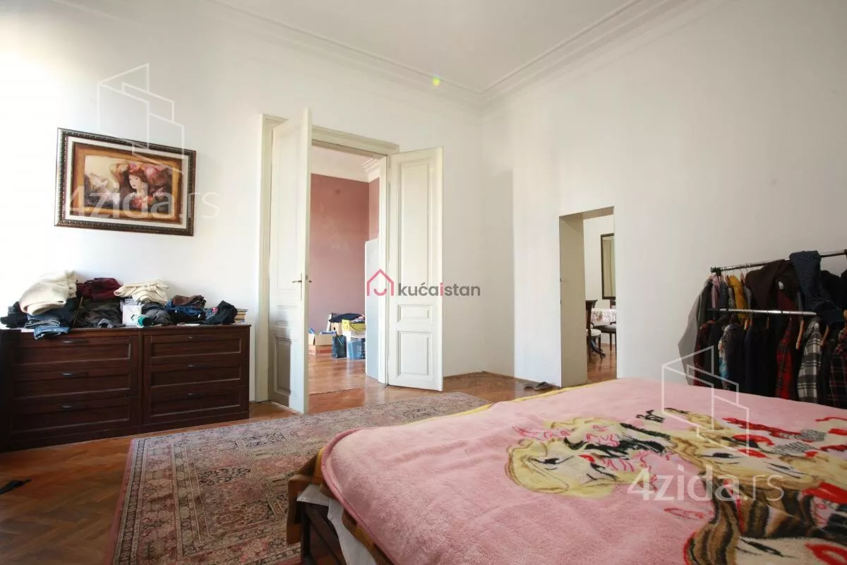 Šestosoban stan | 4zida