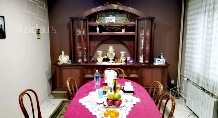 4-etažna kuća | 4zida