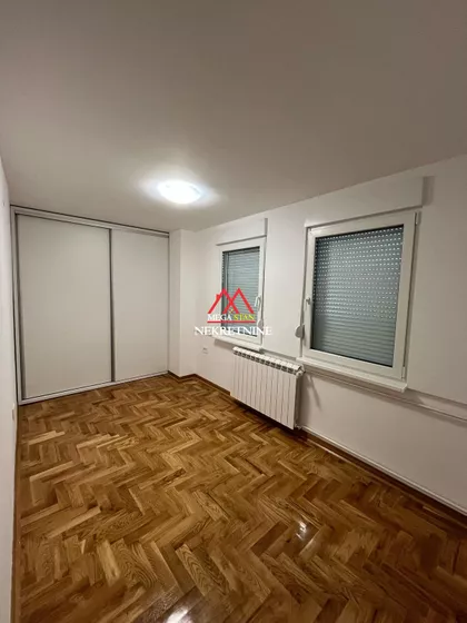 Novosadskog Sajma | 4zida.rs