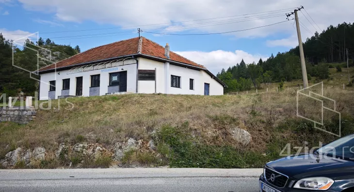 Poslovni prostor | 4zida