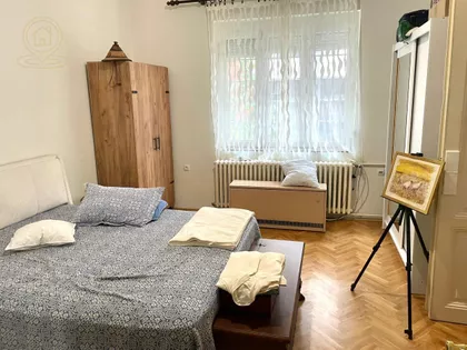 Pravni fakultet - Vračar | 4zida.rs