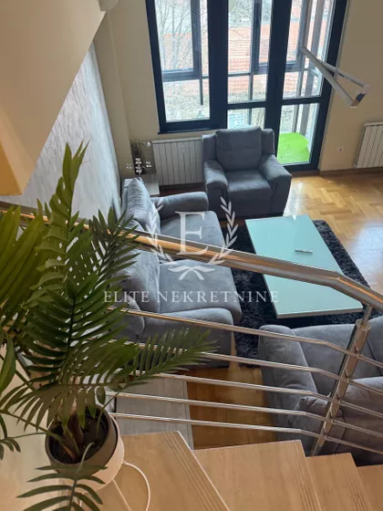 Crveni Krst Vračar | 4zida.rs