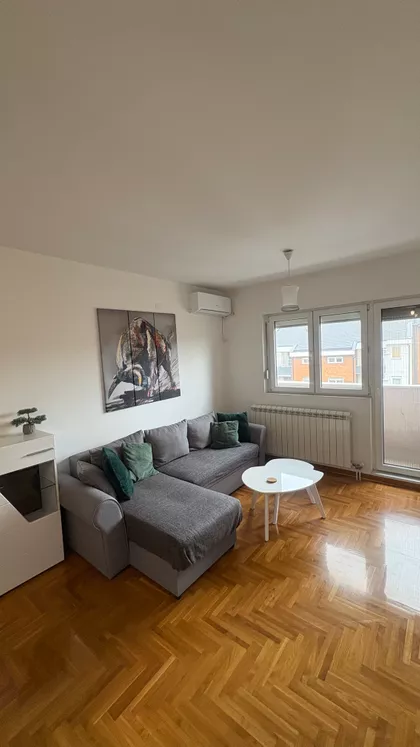 Jovanke Radaković 23B | 4zida.rs