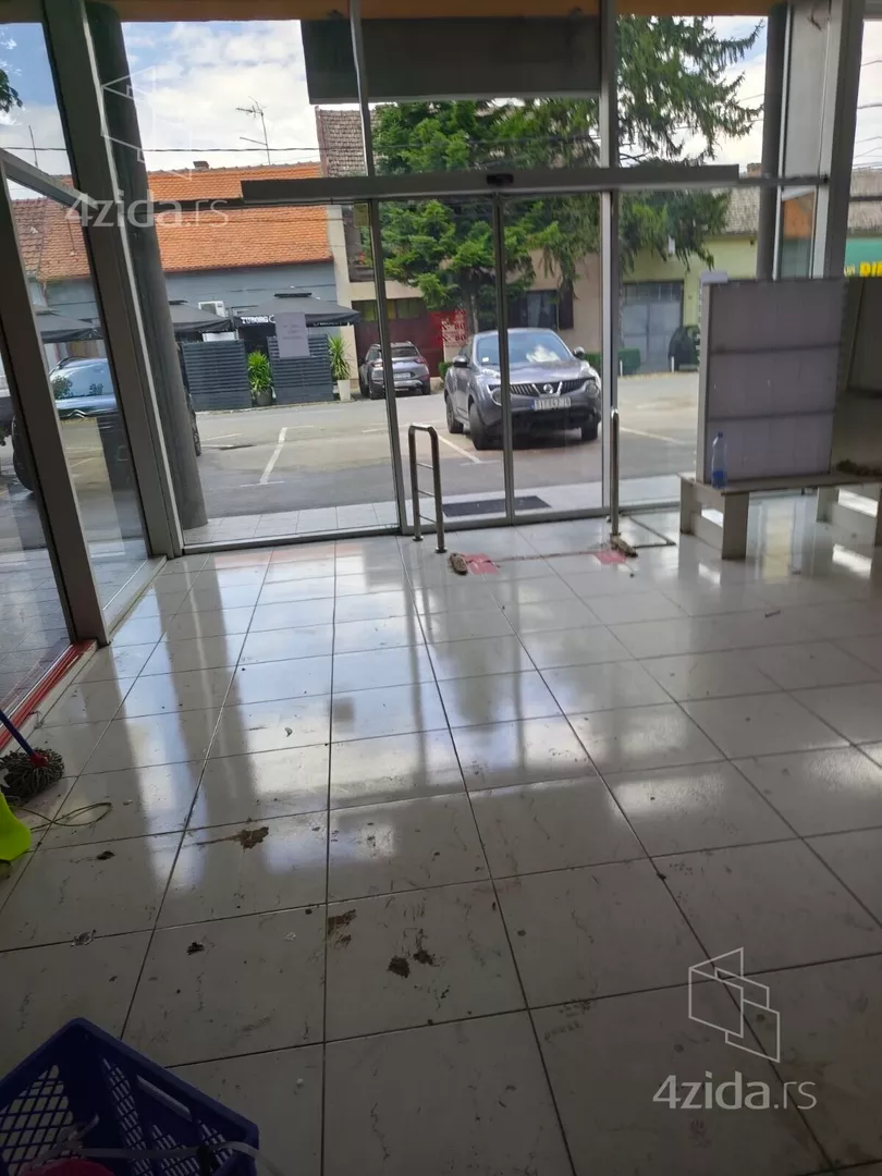 Lokal | 4zida