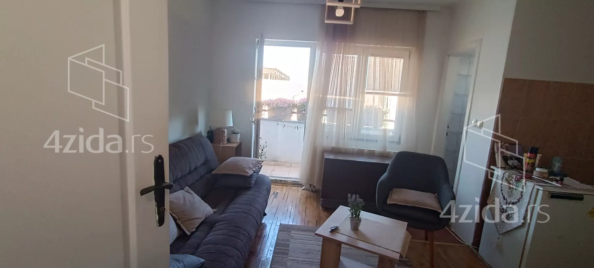 Jednoiposoban stan | 4zida