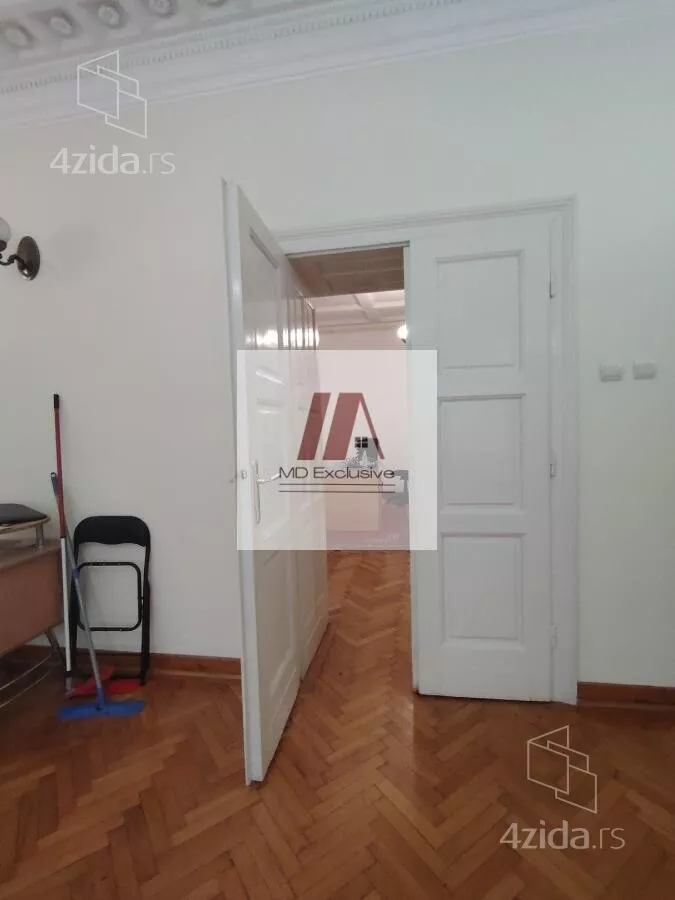 Šestosoban stan | 4zida
