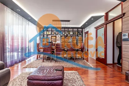 Ivana Milutinovića | 4zida.rs