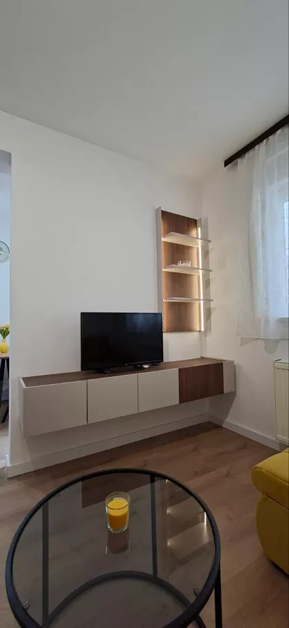 Hilandarska 1 | 4zida.rs