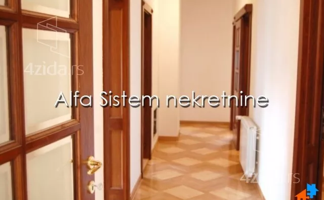 Šestosoban stan | 4zida