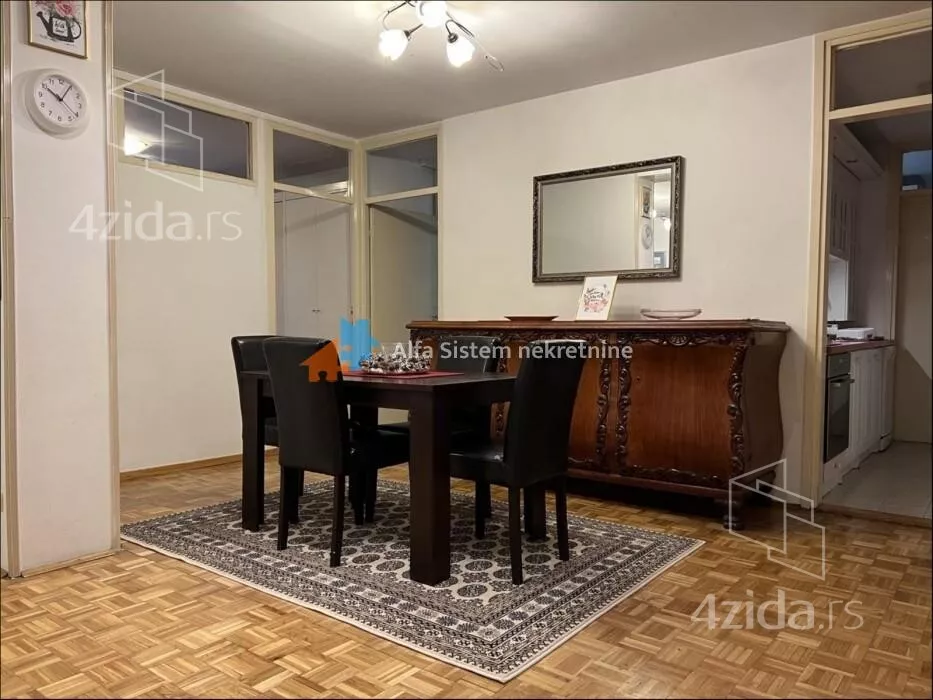 Troiposoban stan | 4zida