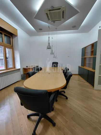 Gospodar Jovanova | 4zida.rs