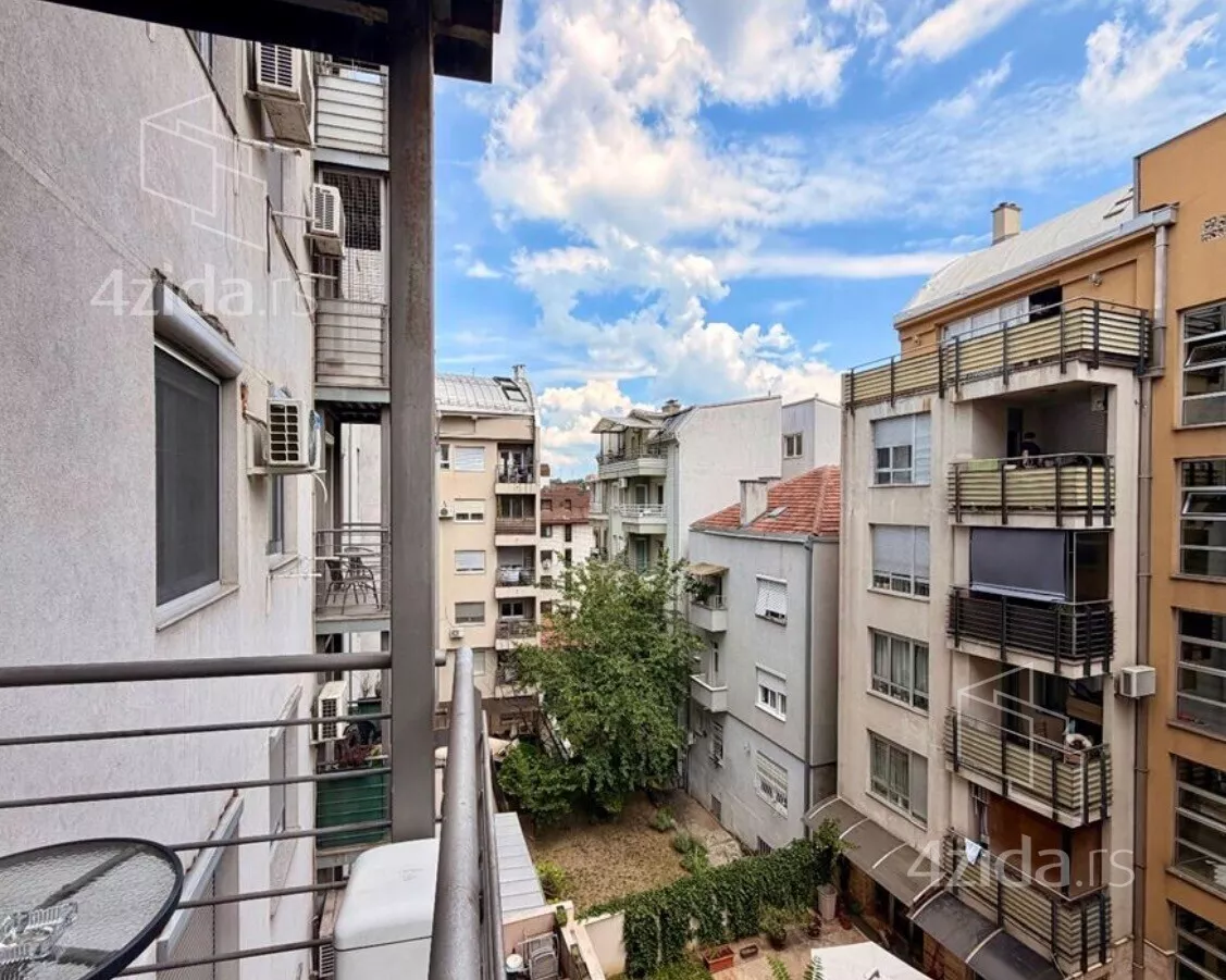Troiposoban stan | 4zida