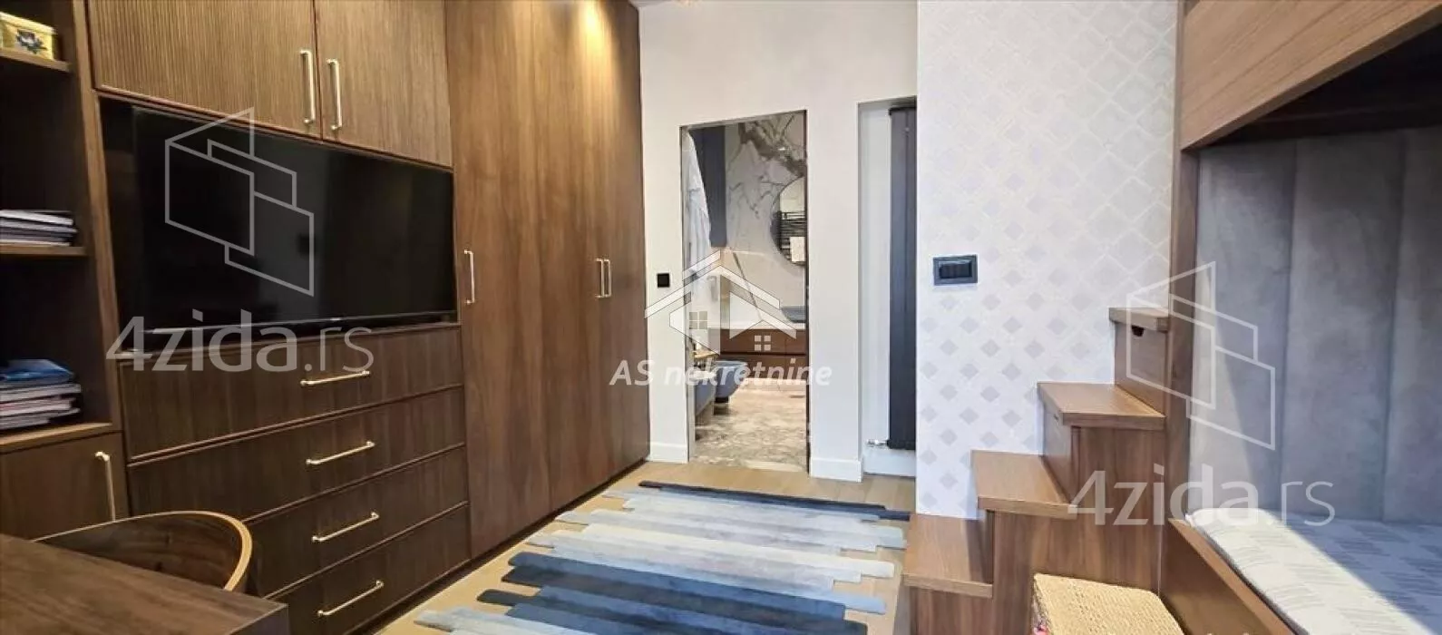 Petosoban stan | 4zida