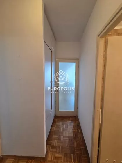 Ismeta Mujezinovića | 4zida.rs