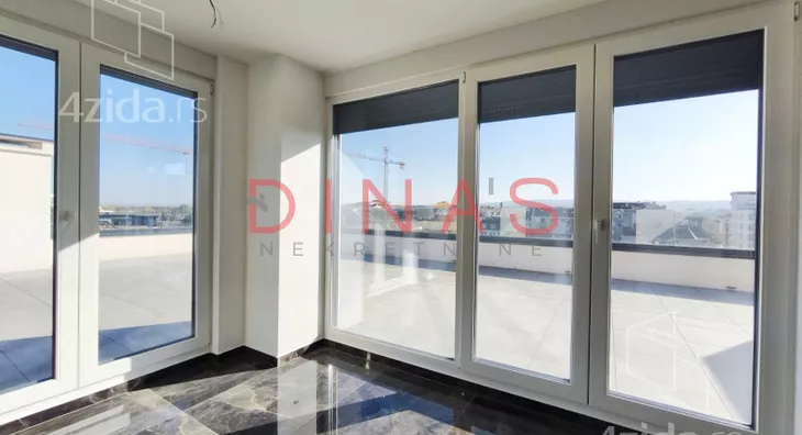 Četvoroiposoban stan | 4zida