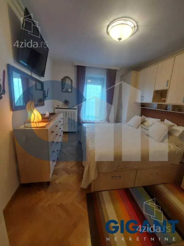 Petosoban stan | 4zida