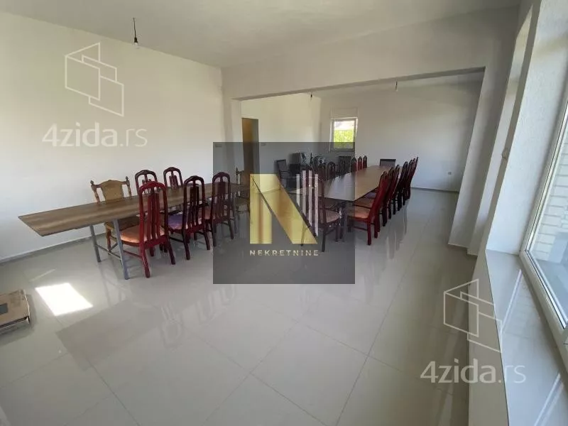 Lokal | 4zida