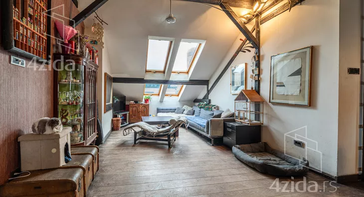 Četvoroiposoban stan | 4zida