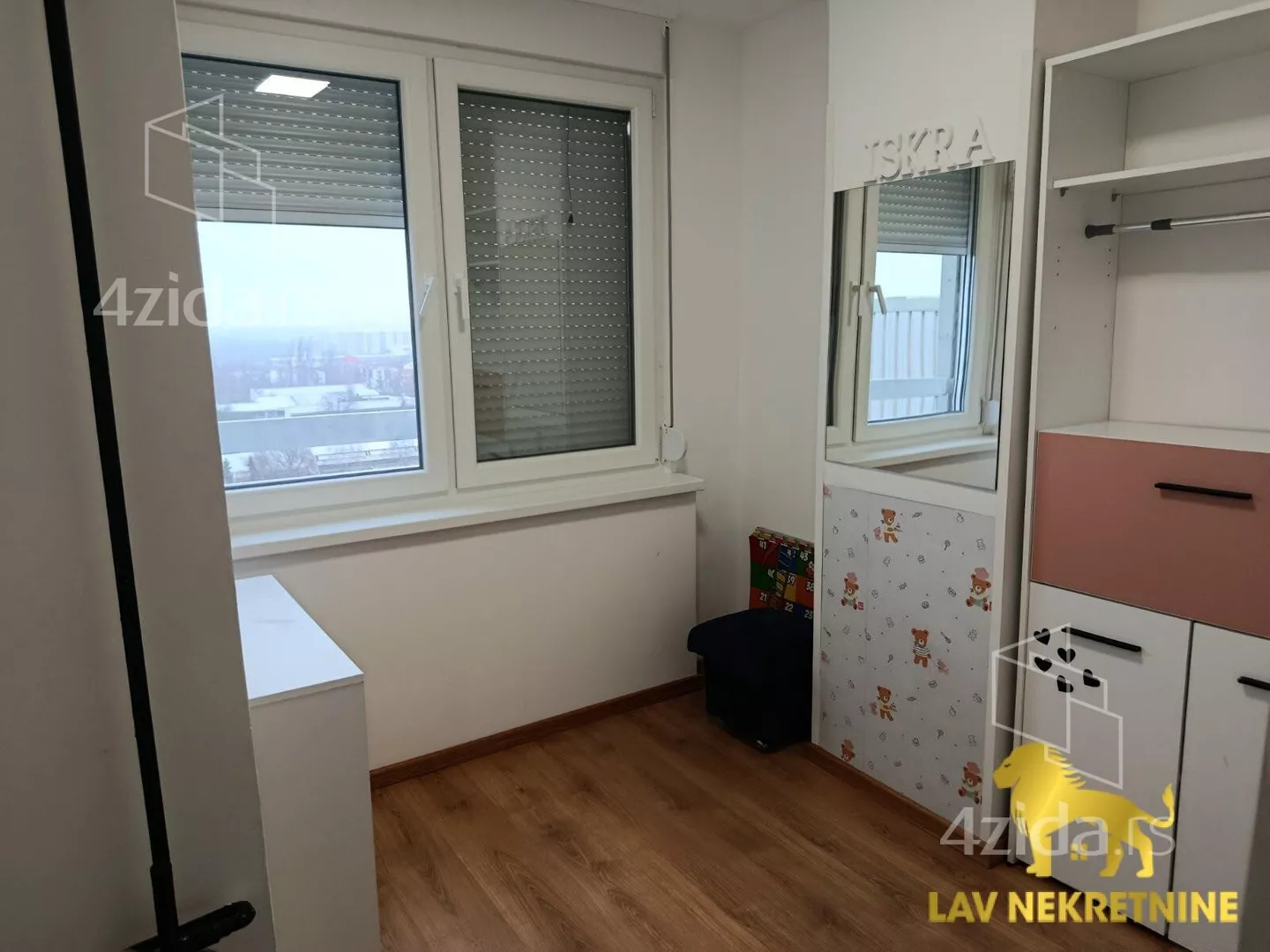 Dvoiposoban stan | 4zida