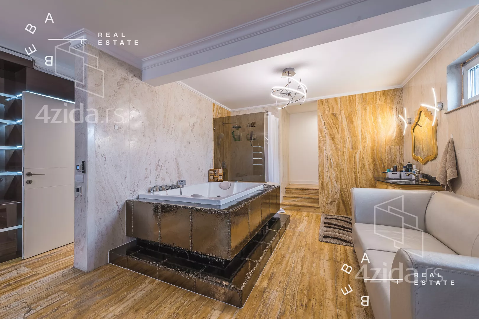 Šestosoban stan | 4zida