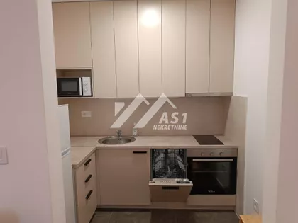 Trg Komenskog | 4zida.rs