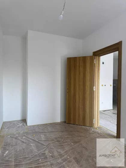 Stari Banovci | 4zida.rs