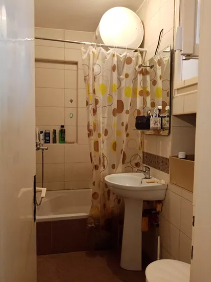 Crveni Pevac | 4zida.rs