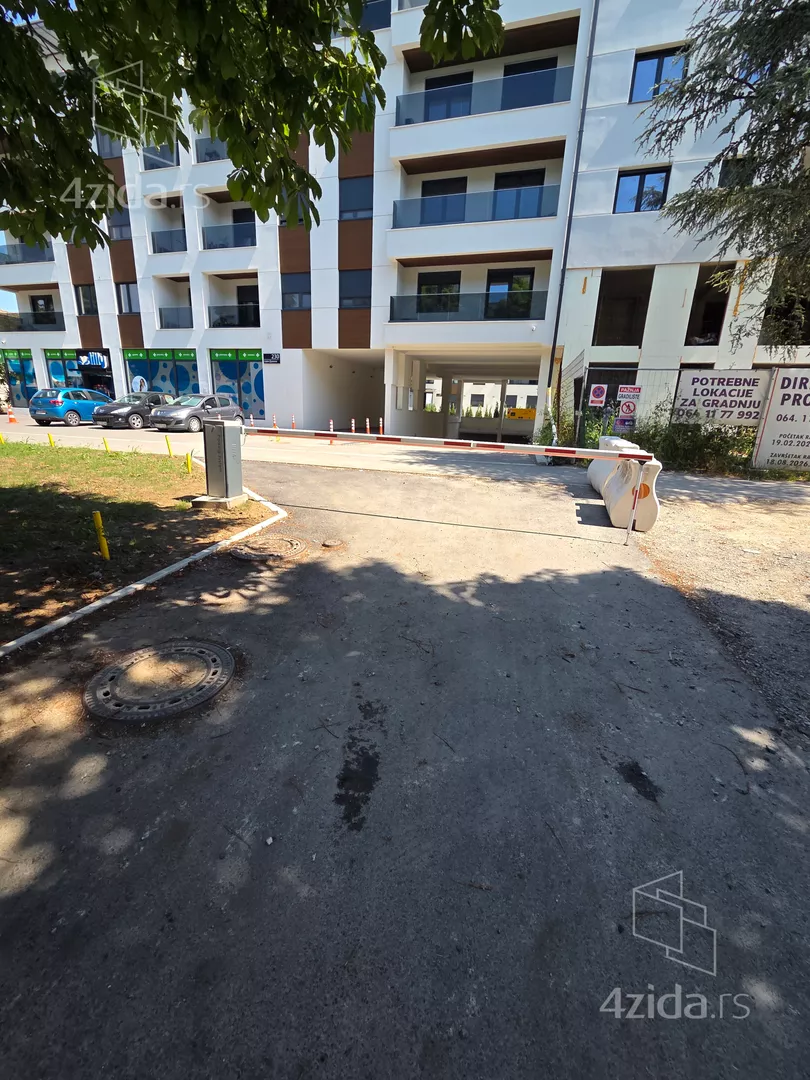 Parking | 4zida