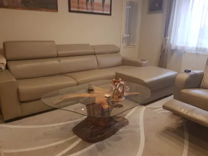 Puškinov Trg 5A | 4zida.rs