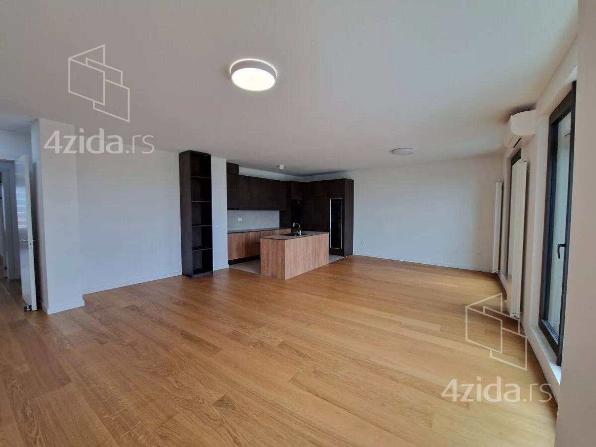 Petosoban stan | 4zida