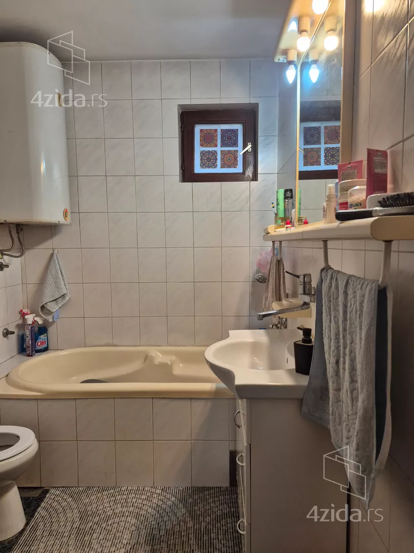 3-etažna kuća | 4zida