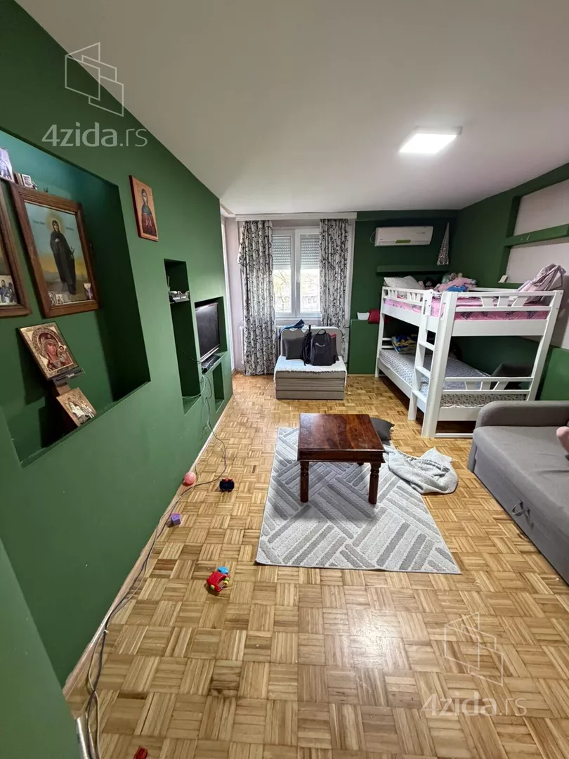 Dvoiposoban stan | 4zida