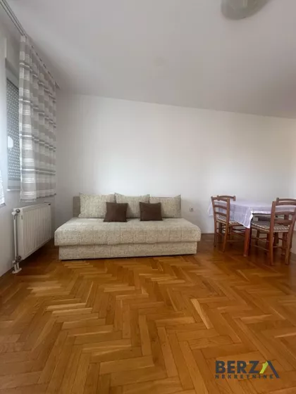 Železnička stanica | 4zida.rs